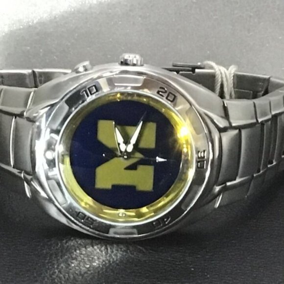 Michigan Wolverines NCAA Stainless-Steel Kaleido Watch by Fossil NEW (RARE) - Picture 4 of 9